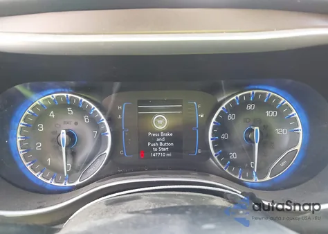 2020 Chrysler Voyager Lxi z USA, uszkodzony, nr VIN 2C4RC1DG1LR261174